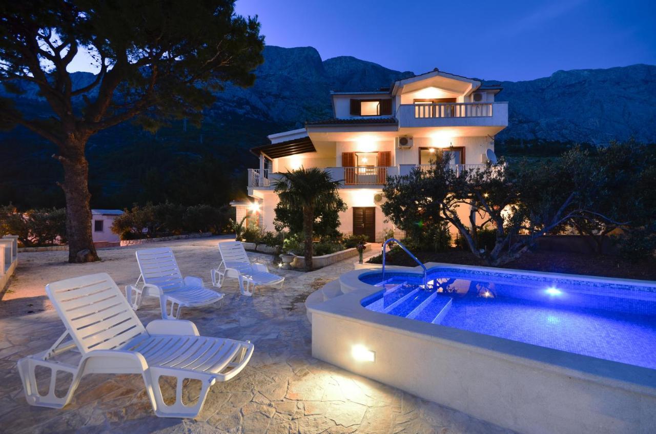 Family Friendly Apartments With A Swimming Pool Baska Voda, Makarska - 12442 Exterior photo