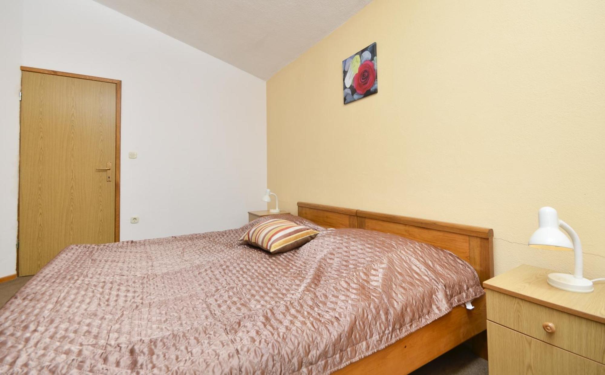 Family Friendly Apartments With A Swimming Pool Baska Voda, Makarska - 12442 Room photo