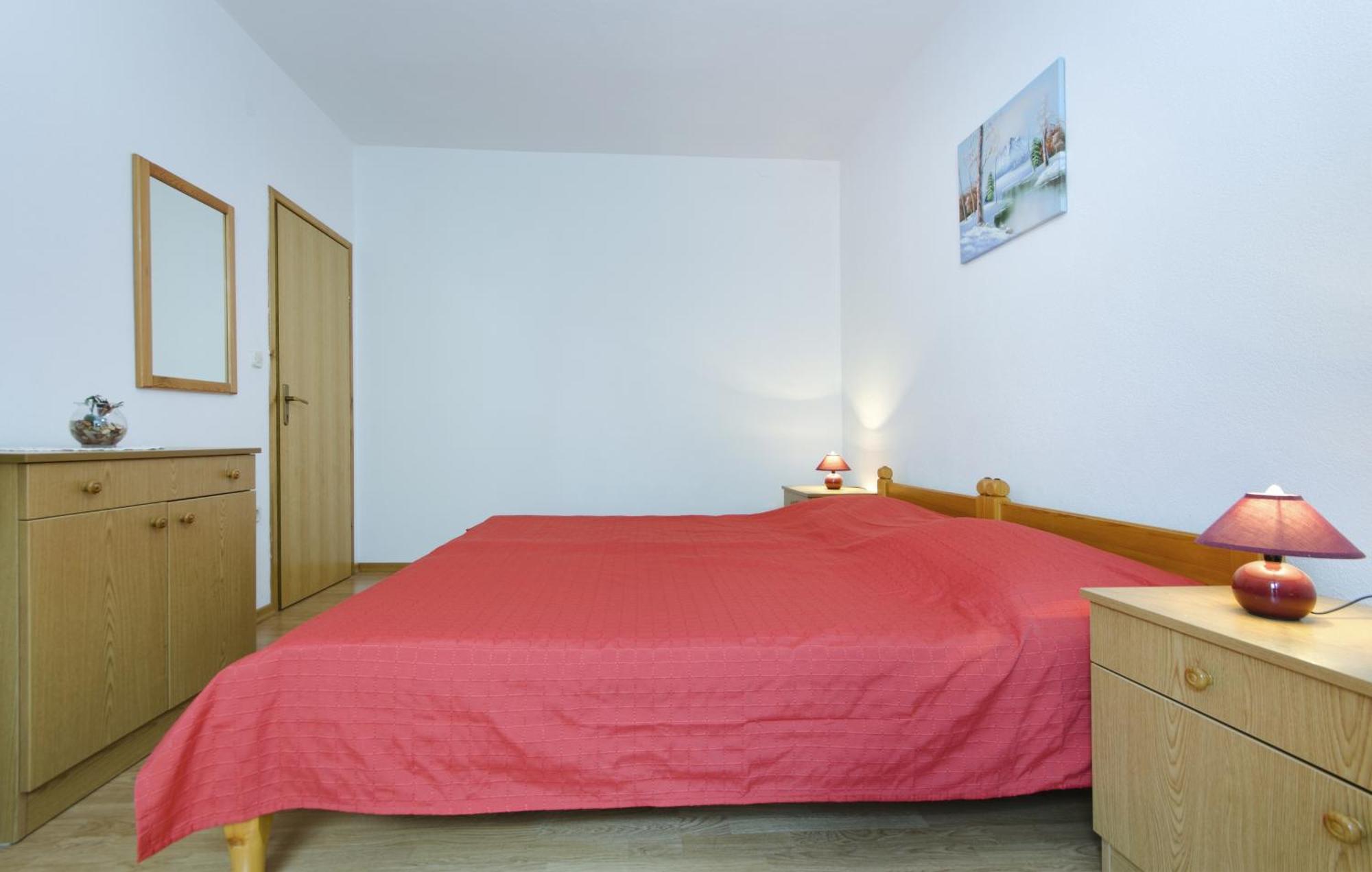 Family Friendly Apartments With A Swimming Pool Baska Voda, Makarska - 12442 Room photo